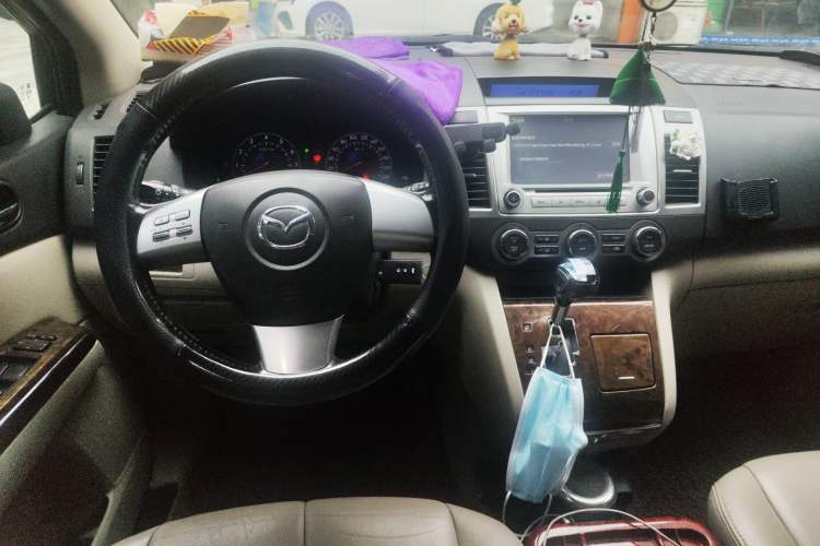 Used Mazda 8 2011 2.3L Deluxe Edition Center Console