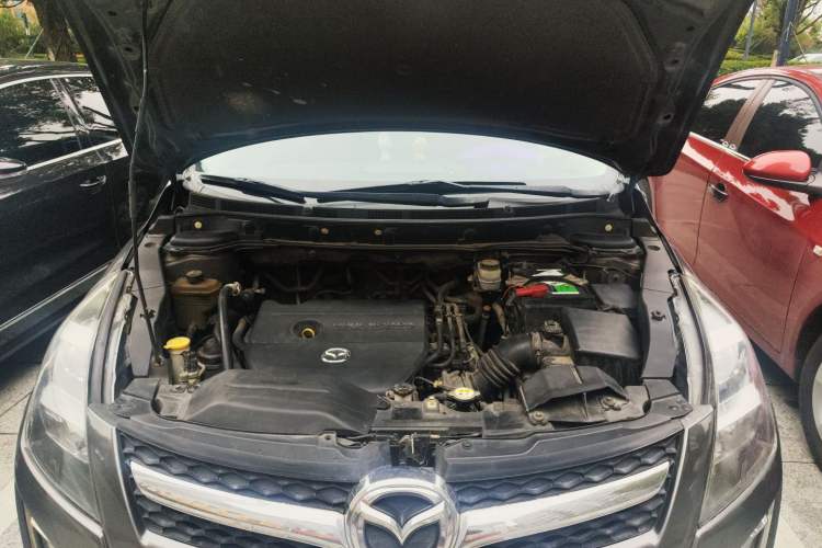 Used Mazda 8 2011 2.3L Deluxe Edition Engine Bay