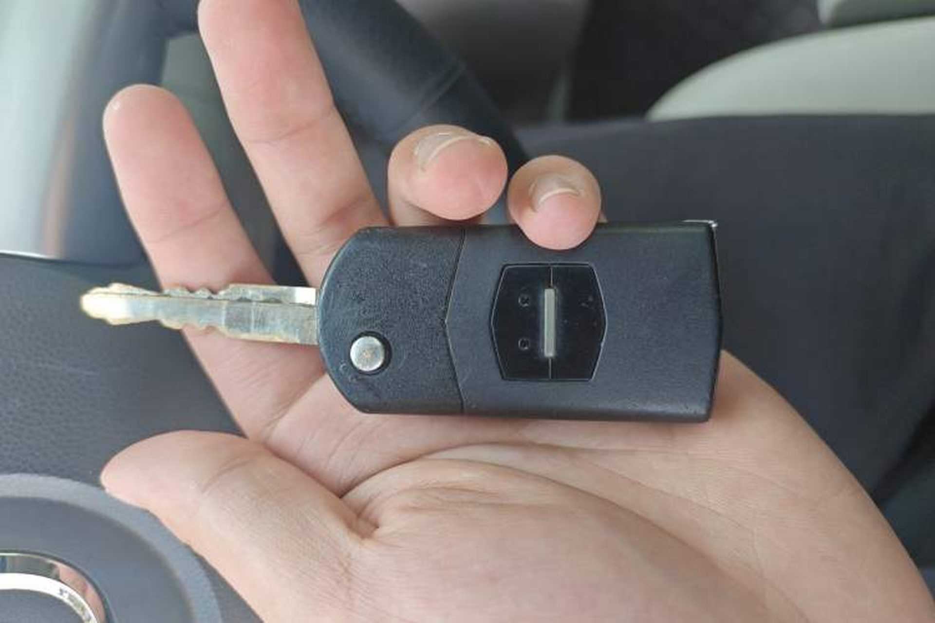 Used Mazda 8 2011 2.3L Deluxe Edition Vehicle Key