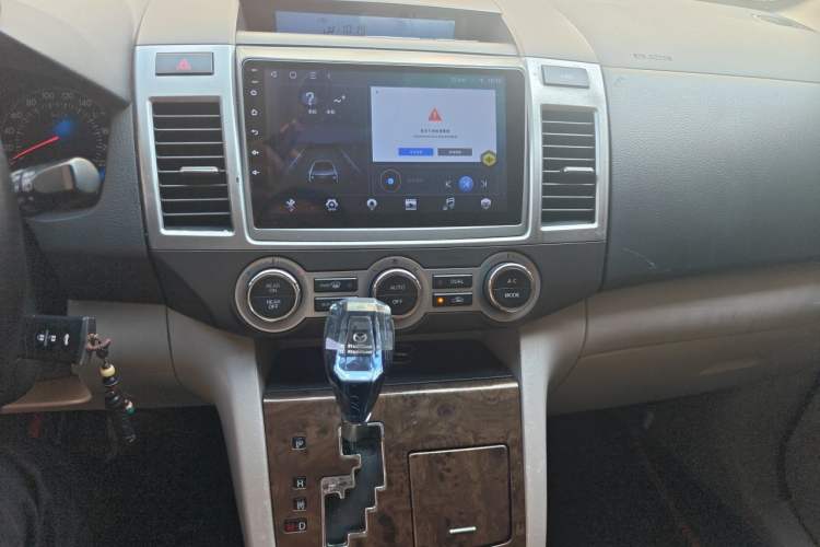 Used Mazda 8 2011 2.3L Deluxe Edition Audio And AC Panel