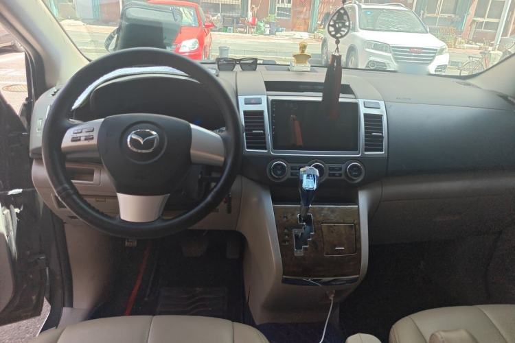 Used Mazda 8 2011 2.3L Deluxe Edition Center Console
