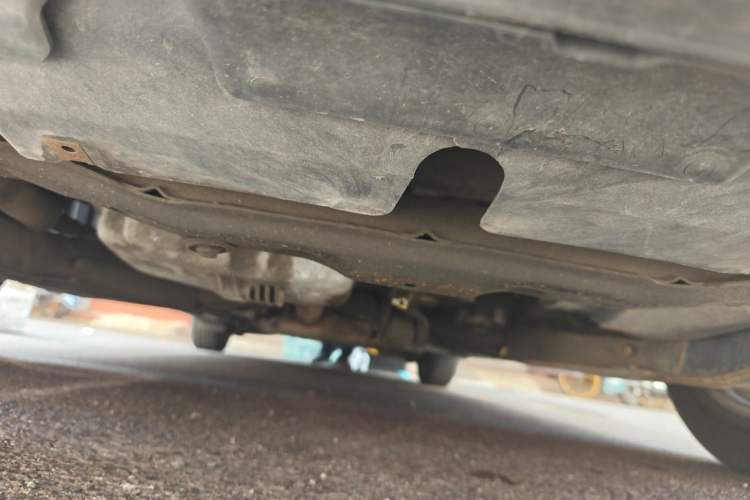 Used Mazda 8 2011 2.3L Deluxe Edition Chassis Front