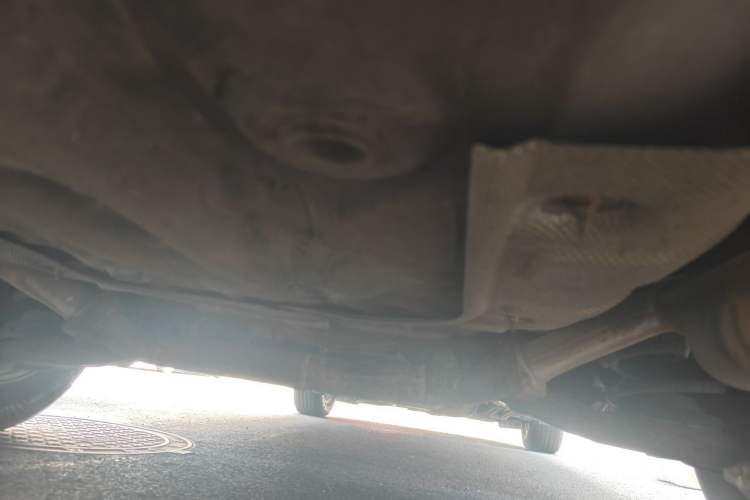 Used Mazda 8 2011 2.3L Deluxe Edition Chassis Rear