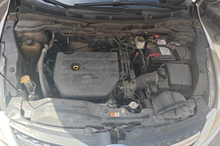 Used Mazda 8 2011 2.3L Deluxe Edition Engine Bay