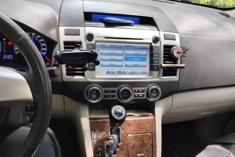 Used Mazda 8 2013 2.5L Ultimate Edition Audio And AC Panel
