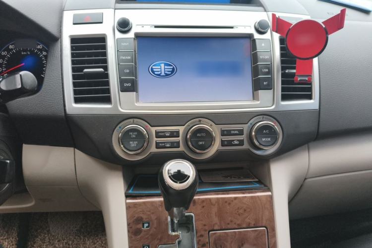Used Mazda 8 2013 2.5L Ultimate Edition Audio And AC Panel