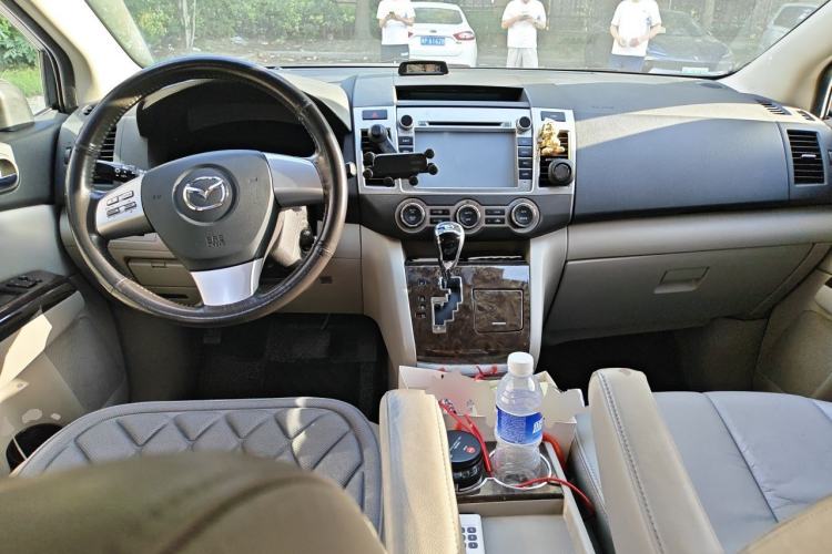 Used Mazda 8 2013 2.5L Ultimate Edition Center Console