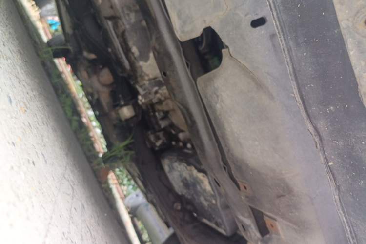 Used Mazda 8 2013 2.5L Ultimate Edition Chassis Front
