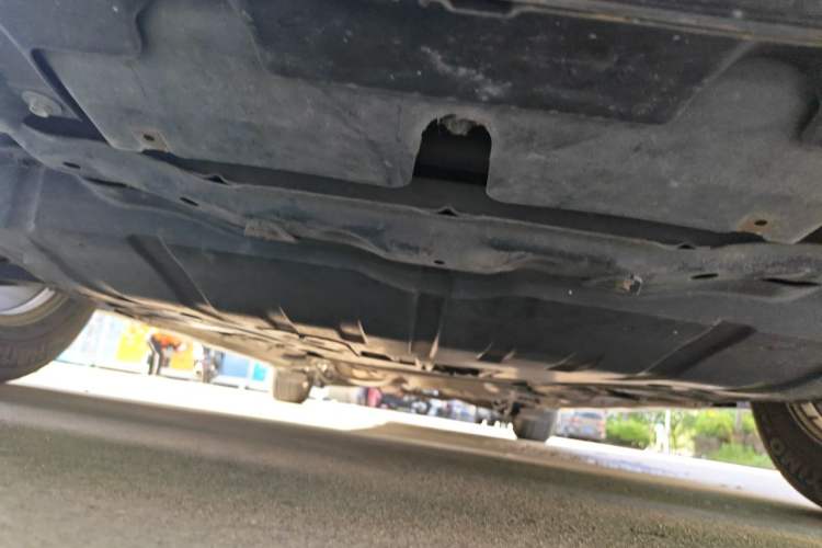 Used Mazda 8 2013 2.5L Ultimate Edition Chassis Front