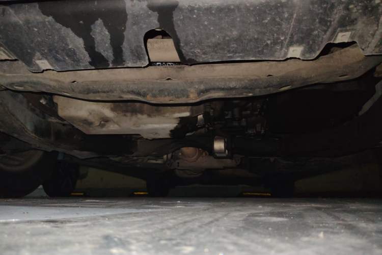 Used Mazda 8 2013 2.5L Ultimate Edition Chassis Front