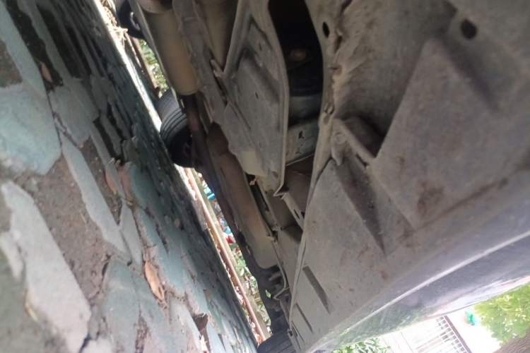 Used Mazda 8 2013 2.5L Ultimate Edition Chassis Front Left