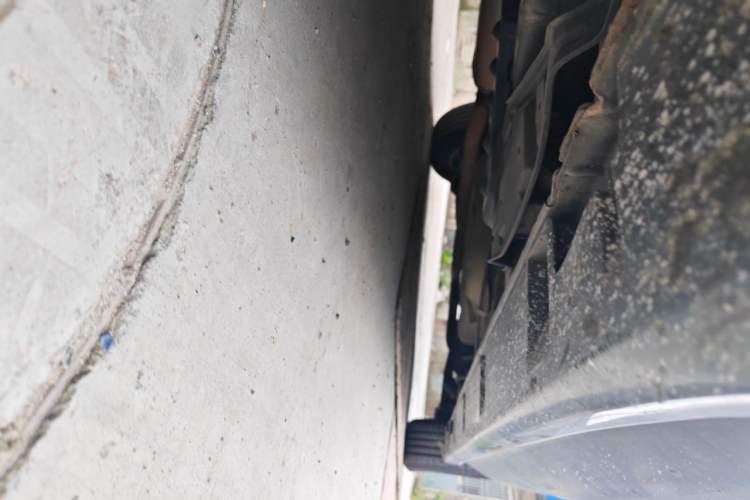 Used Mazda 8 2013 2.5L Ultimate Edition Chassis Front Left