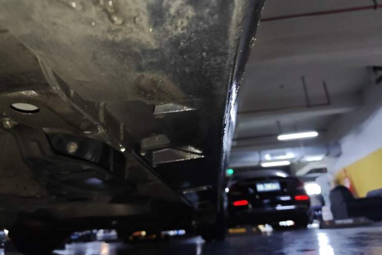 Used Mazda 8 2013 2.5L Deluxe Edition Chassis Front Left