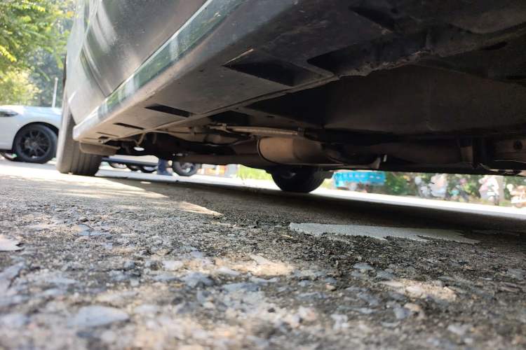 Used Mazda 8 2013 2.5L Ultimate Edition Chassis Front Right