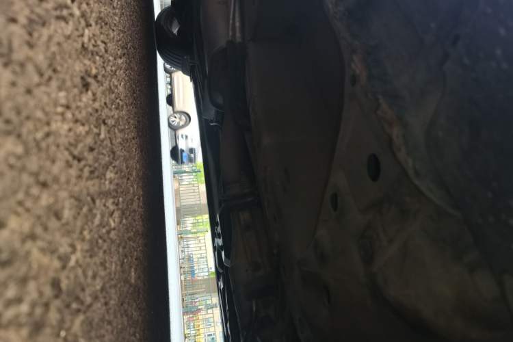 Used Mazda 8 2013 2.5L Ultimate Edition Chassis Front Right