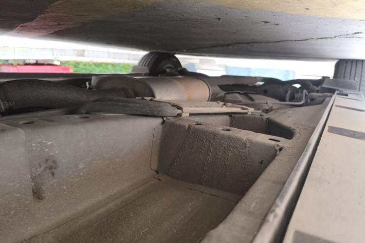 Used Mazda 8 2013 2.5L Ultimate Edition Chassis Front Right