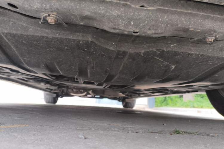 Used Mazda 8 2013 2.5L Ultimate Edition Chassis Front