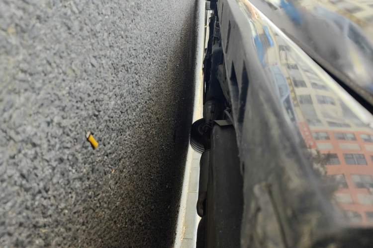 Used Mazda 8 2013 2.5L Ultimate Edition Chassis Rear Left