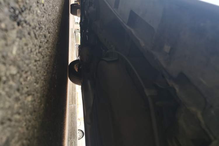 Used Mazda 8 2013 2.5L Ultimate Edition Chassis Rear Left
