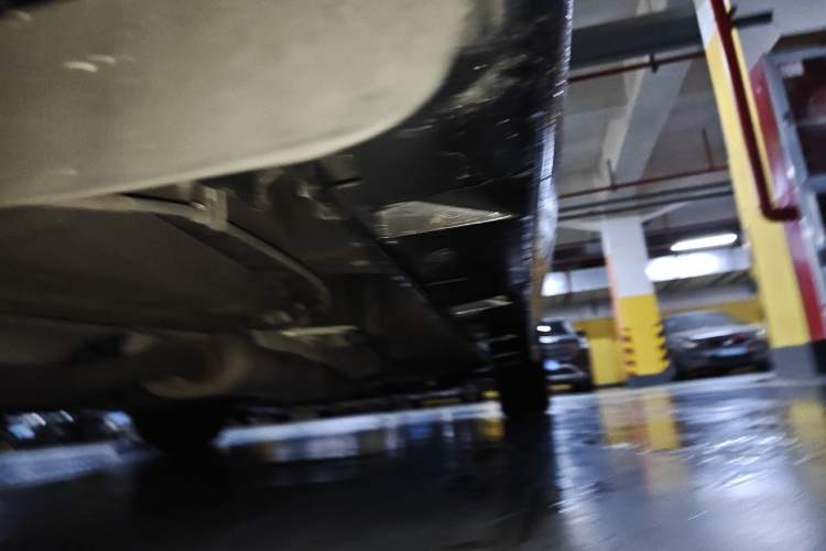 Used Mazda 8 2013 2.5L Deluxe Edition Chassis Rear Right