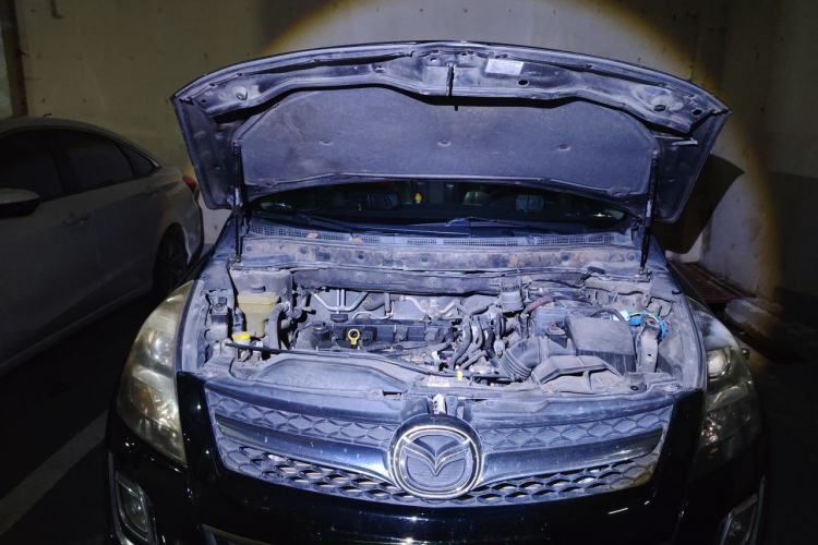 Used Mazda 8 2013 2.5L Ultimate Edition Engine Bay