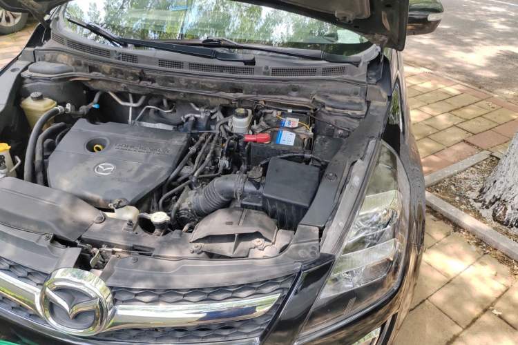 Used Mazda 8 2013 2.5L Ultimate Edition Engine Bay Left