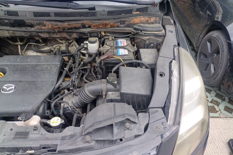 Used Mazda 8 2013 2.5L Ultimate Edition Engine Bay Left