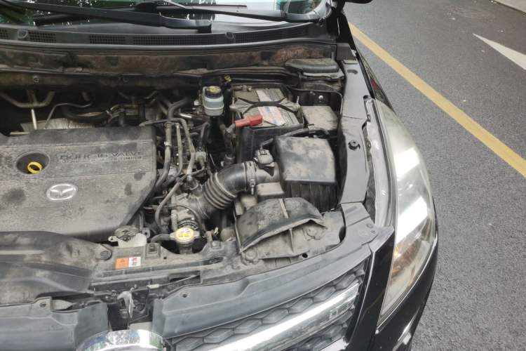 Used Mazda 8 2013 2.5L Ultimate Edition Engine Bay Left