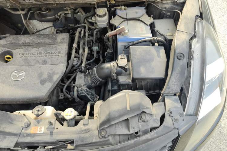 Used Mazda 8 2013 2.5L Ultimate Edition Engine Bay Left