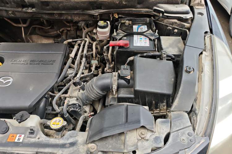 Used Mazda 8 2013 2.5L Ultimate Edition Engine Bay Left