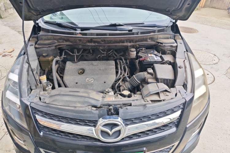 Used Mazda 8 2013 2.5L Ultimate Edition Engine Bay