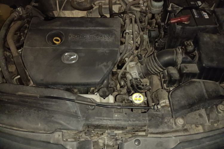 Used Mazda 8 2013 2.5L Ultimate Edition Engine Bay