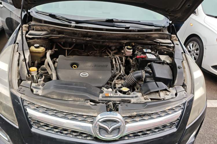 Used Mazda 8 2013 2.5L Ultimate Edition Engine Bay