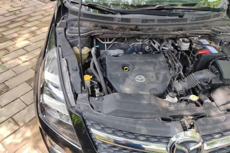Used Mazda 8 2013 2.5L Ultimate Edition Engine Bay Right