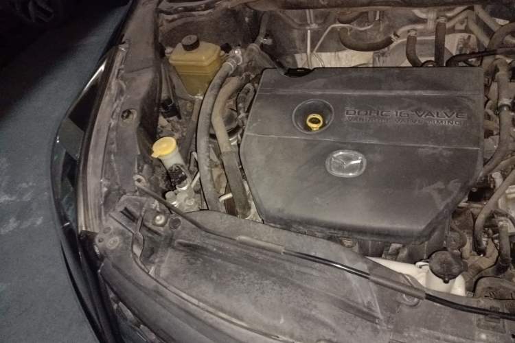 Used Mazda 8 2013 2.5L Ultimate Edition Engine Bay Right