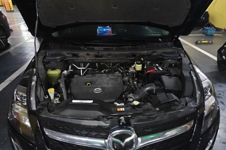 Used Mazda 8 2013 2.5L Deluxe Edition Engine Bay