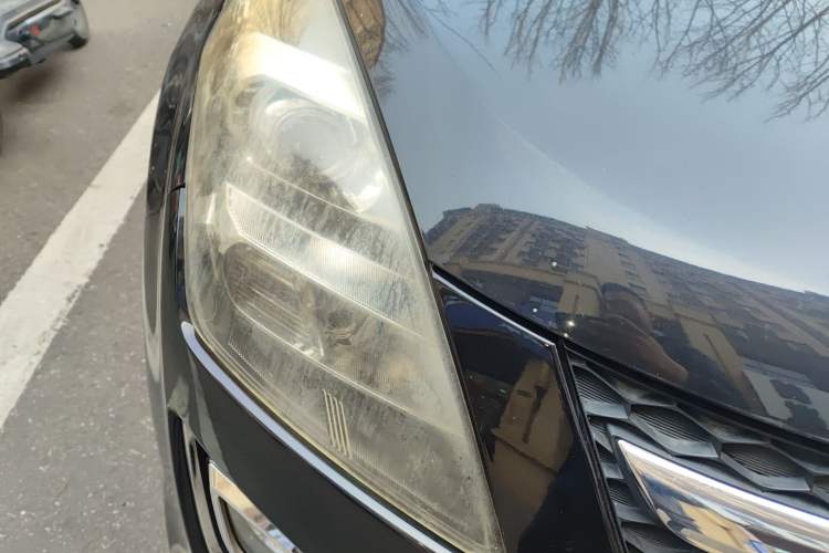 Used Mazda 8 2013 2.5L Ultimate Edition Exterior 6