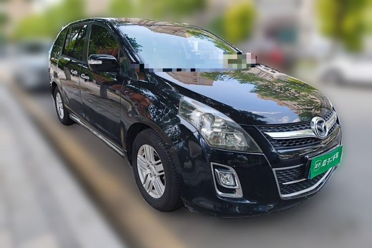 Used Mazda 8 2013 2.5L Ultimate Edition Front Right 45 Deg