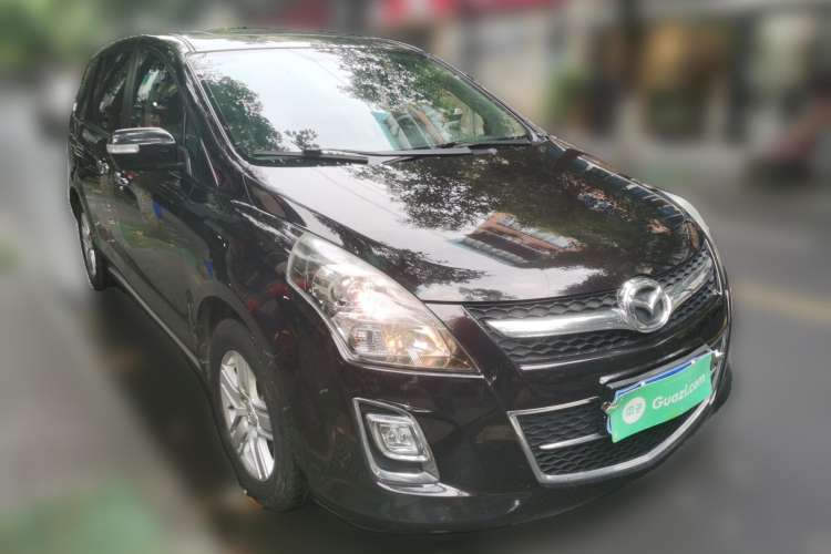 Used Mazda 8 2013 2.5L Ultimate Edition Front Right 45 Deg