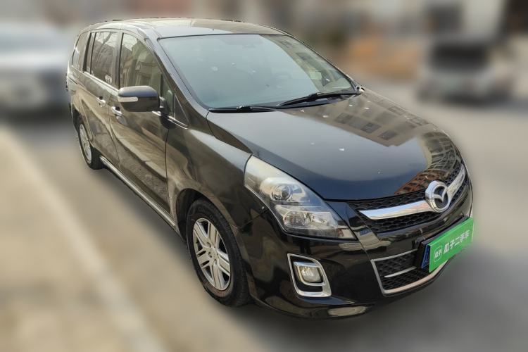 Used Mazda 8 2013 2.5L Ultimate Edition Front Right 45 Deg