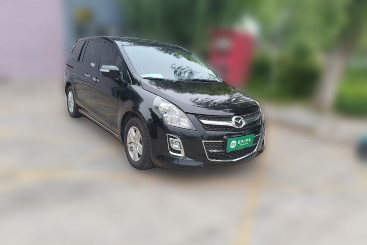 Used Mazda 8 2013 2.5L Ultimate Edition Front Right 45 Deg