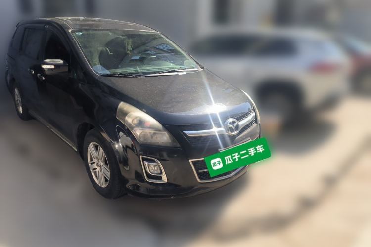 Used Mazda 8 2013 2.5L Deluxe Edition Front Right 45 Deg