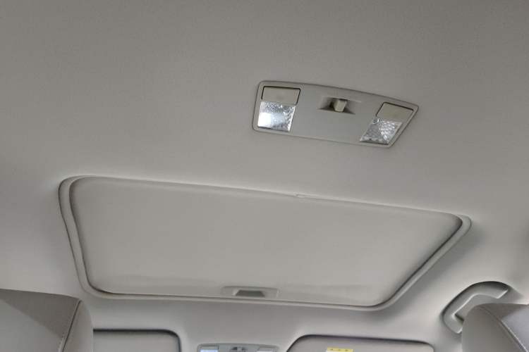 Used Mazda 8 2013 2.5L Ultimate Edition Headliner