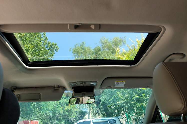Used Mazda 8 2013 2.5L Ultimate Edition Headliner