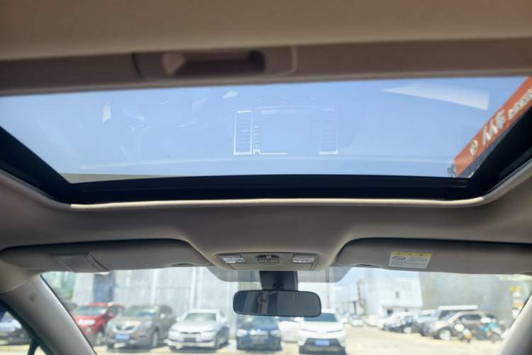 Used Mazda 8 2013 2.5L Ultimate Edition Headliner