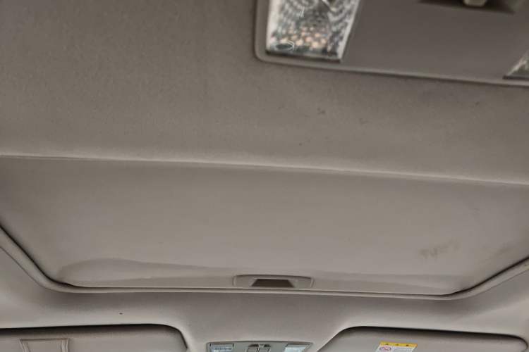 Used Mazda 8 2013 2.5L Ultimate Edition Headliner