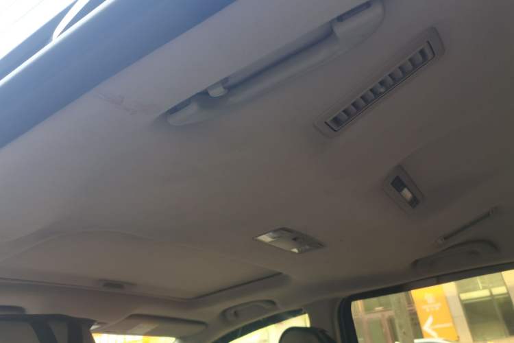 Used Mazda 8 2013 2.5L Ultimate Edition Headliner