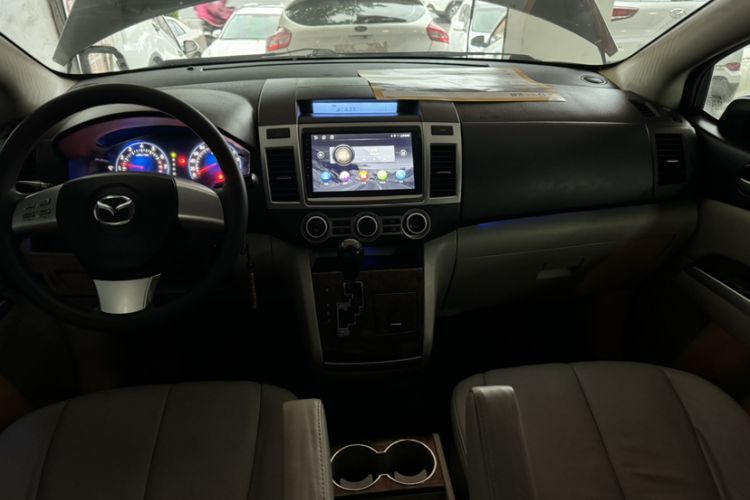 Used Mazda 8 2013 2.5L Elite Edition Interior 1