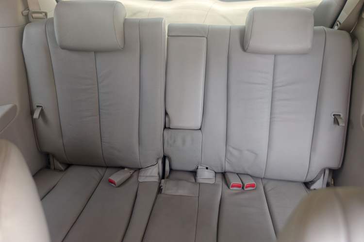 Used Mazda 8 2013 2.5L Ultimate Edition Interior 11