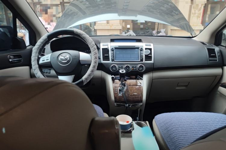 Used Mazda 8 2013 2.5L Ultimate Edition Interior 2
